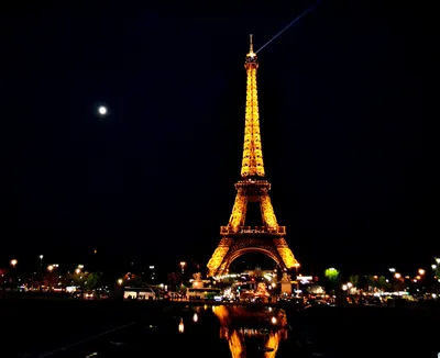 Эйфелева башня, Париж - Лучшие места в Европе Стоковое Изображение -  изображение насчитывающей конструкция, сталь: 163823979