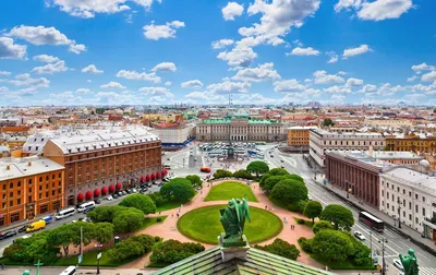 10 мест которые обязательно стоит посетить в Петербурге.