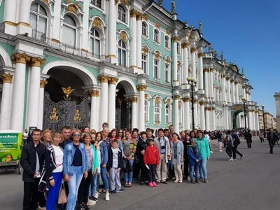 Экскурсия «Новогодний Петербург и самые красивые ёлки города»