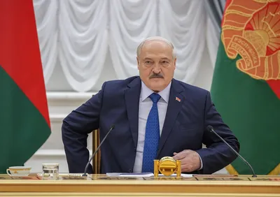 Лукашенко призвал объявить перемирие в Украине