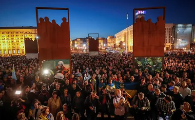 На Майдан вышли люди с протестами против «капитуляции» из-за Донбасса — РБК