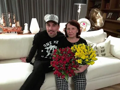 Домашний облик Димы Билана в трениках поразил его поклонников | WMJ.ru