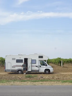 Дом на колесах - автодом на базе Scania (Скания) для жилья, фото трейлера