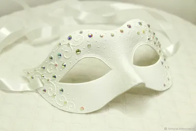 Купить Золотая карнавальная маска Карнавал Новогодняя ночь: отзывы, фото и  характеристики на Aredi.ru (9792926827)