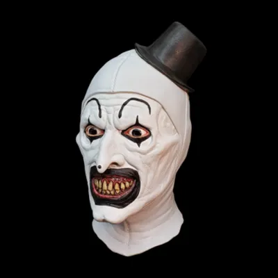 Фото клоунских масок в ретро стиле
