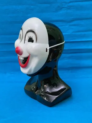 Маски клоунов: фото в формате JPG