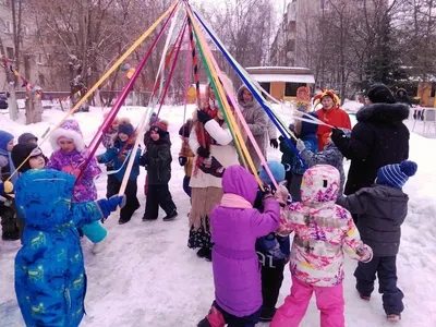 Народные гуляния \"Масленица - Русская, старинная, румяная да блинная!\" в  Пинеге. | 27.02.2023 | Карпогоры - БезФормата