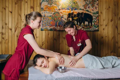 Традиционный тайский массаж в 4 руки в Москве и МО - Xpresent