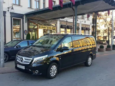 Аренда минивэна Mercedes-Benz Viano Black на 7 мест с водителем в Москве