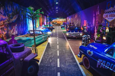 Музей ретро-автомобилей в самом центре Санкт-Петербурга