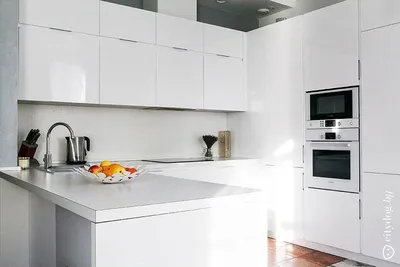 Микроволновка — неотъемлемая часть современной кухни. 🍽️ Место где она  будет располагаться планируют заранее при разработке кухонной… | Instagram