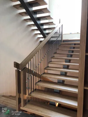 Фото лестниц деревянных на второй этаж в частном доме на заказ в Москве |  Лестницы от души