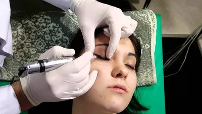 Фотография межресничного татуажа глаз с растушевкой: идеальный выбор для вас