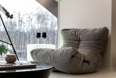 Красивая мебель в загородном доме – фото готового интерьера