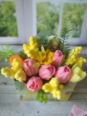 Тюльпаны с мимозой купить по цене 3250.00 руб. с доставкой по Туле –  интернет-магазин «Расцветочка»