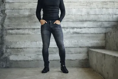 Модные джинсы весны 2020 — рваные на коленках | Vogue Russia