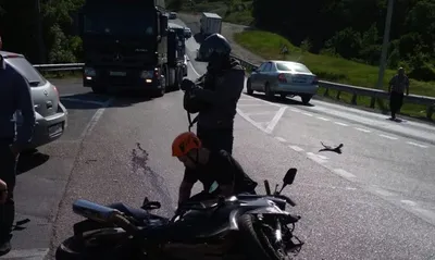 Под Саратовом при опрокидывании в кювет разбился мотоциклист — Регион 64