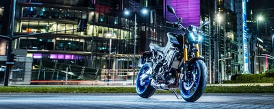 Фантазии на тему раскраски мотоцикла Yamaha YZR-M1 Валентино Росси