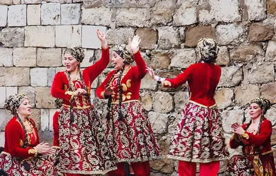 Русские народные танцы: не присядкой единой | МПБК Очаково - натуральные  напитки