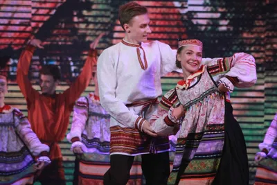 Русский народный танец в исполнении иностранцев вызвал фурор на  гала-концерте студенческой весны в КемГМУ - KP.RU