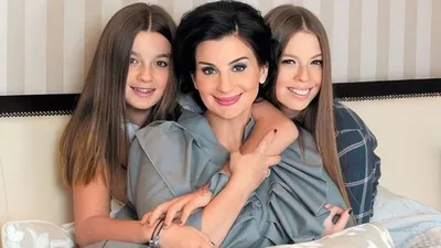 Дочь Екатерины Стриженовой Анастасия стала многодетной мамой -- она родила  близнецов