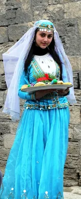 Азербайджанский национальный костюм — Википедия