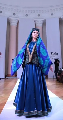 Azerbaijan traditional clothes Азербайджанский национальный костюм |  National clothes, Azerbaijan clothes, Azerbaijan clothing