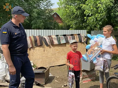 В Приморье — крупное наводнение: в Уссурийске прорвало недостроенную дамбу,  в нескольких районах ввели режим ЧС Утонули двое детей, затопило десятки  населенных пунктов — Meduza