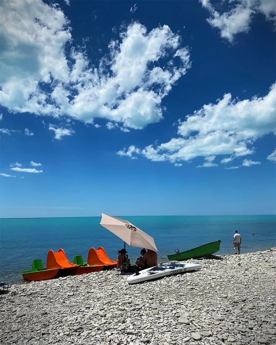 Тихий отдых на море в краснодарском крае. Кемпинг черное море Краснодарский край. Кемпинг на черном море. Кемпинг черное море 2024 карта.