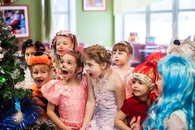 Новогодний праздник «Магазин игрушек» для детей средней группы (1 фото).  Воспитателям детских садов, школьным учителям и педагогам - Маам.ру