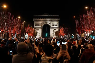 10 советов, как встретить Новый год 2024 в Париже | Paris-Life.info