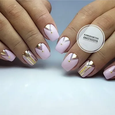 Автор @nurmukhametova_anastassiya_ | Gold nail designs, Diy nail designs,  Gold nails