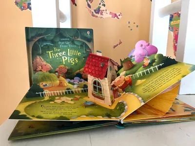Детская 3D книжка на английском языке \"Три поросенка\", объемные книги –  Mediterra