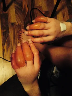 Холодные руки: красивые фотографии для социальных сетей