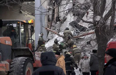Взрыв газа в Магнитогорске.обрушен подъезд 9и этажного дома. | Пикабу