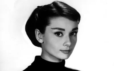 How Audrey Hepburn Became A Fashion Icon - Aoide