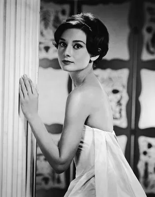 12 Scandalous Facts About Audrey Hepburn's Love Life | YourTango