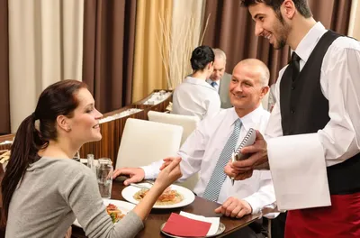 Сколько зарабатывает официант в Москве? | Сколько Ты зарабатываешь? | Дзен