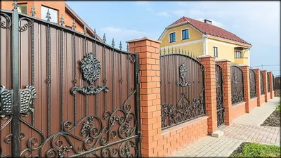 Современные заборы в Харькове: выбор забора для частного дома или участка
