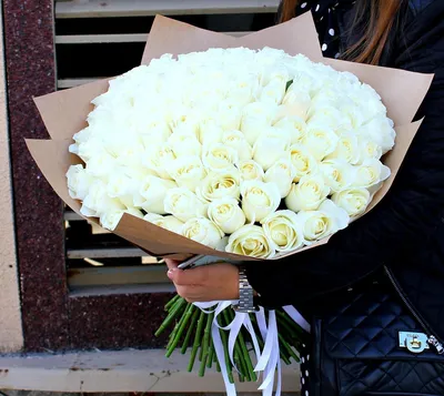 🤪 Акция на данный букет просто взрывает!💥 Большой букет белых роз всего  лишь за 2500 руб.❗️ Самый весенний букет который будет очень долго… |  Instagram