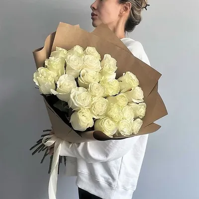 Огромный букет белых роз - 73 фото