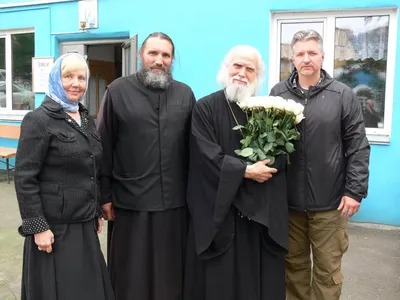 Тот, с кем с вышнего мира общаются, никаким человеком уже брезговать не  будет / Православие.Ru