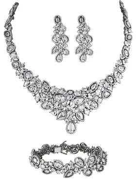 Комплект с бриллиантами 54.0 ct. ожерелье, браслет, серьги (14926) купить в  Москве, выгодная цена - ломбард на Кутузовском