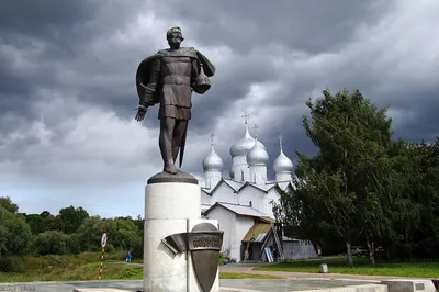 В Алма-Ате открыли памятник Александру Невскому - Российская газета