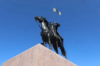 Памятник Александру Невскому торжественно открыли в Минске