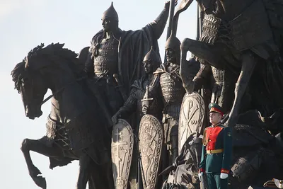 Путин открыл мемориал Александру Невскому на берегу Чудского озера — РБК