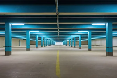 пустая подземная парковка с синим бетоном, высокое разрешение, нет людей,  сонгдо фон картинки и Фото для бесплатной загрузки