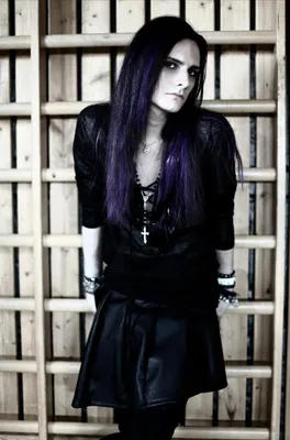 Beautiful! | Goth fashion men, Long hair styles men, Mens goth fashion