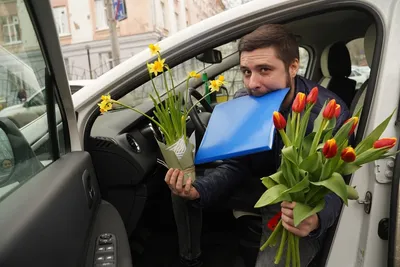 Основные причины того, что парень не дарит цветы — Читайте в блоге  «Городской Базы Цветов»