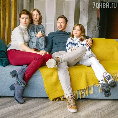 Я не намерен бросать своих детей!»: Павел Деревянко впервые  прокомментировал расставание с женой после 10 лет отношений